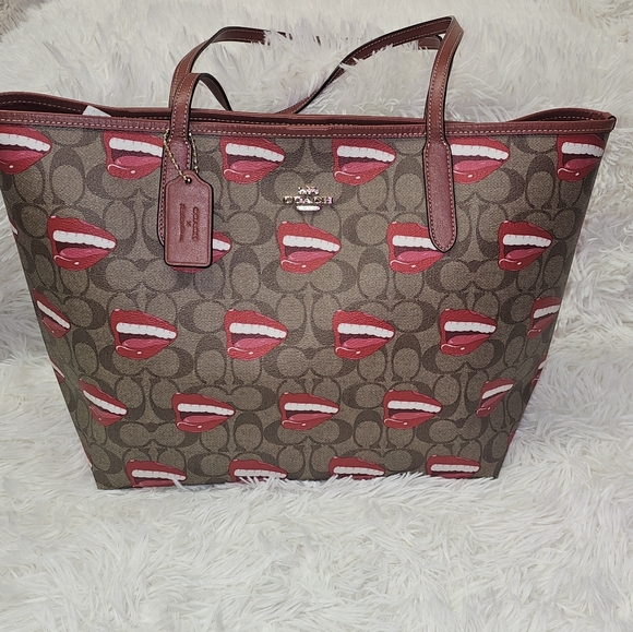 Coach Handbags - Coach ×Tom Wesselmann City Tote In Signature Canvas With Lip Print Design NWOT